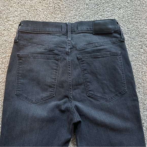 Madewell 9” Mid-Rise Skinny Jeans - Picture 4 of 9